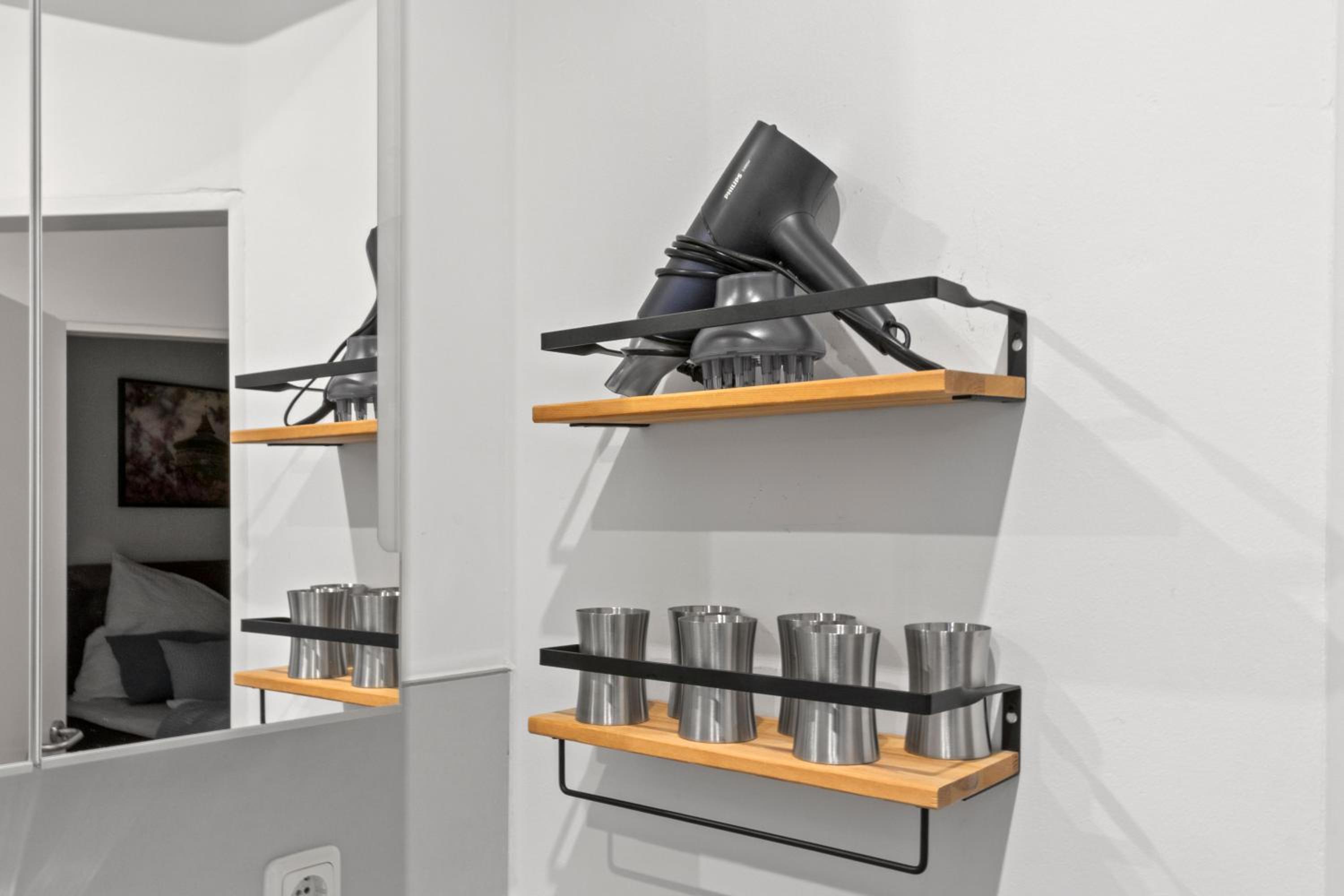 Altstadt - Exklusive 3-Zi-Wohnung für 6 Personen mit 90 qm, großer Dachterrasse, Parkplatz, WLAN