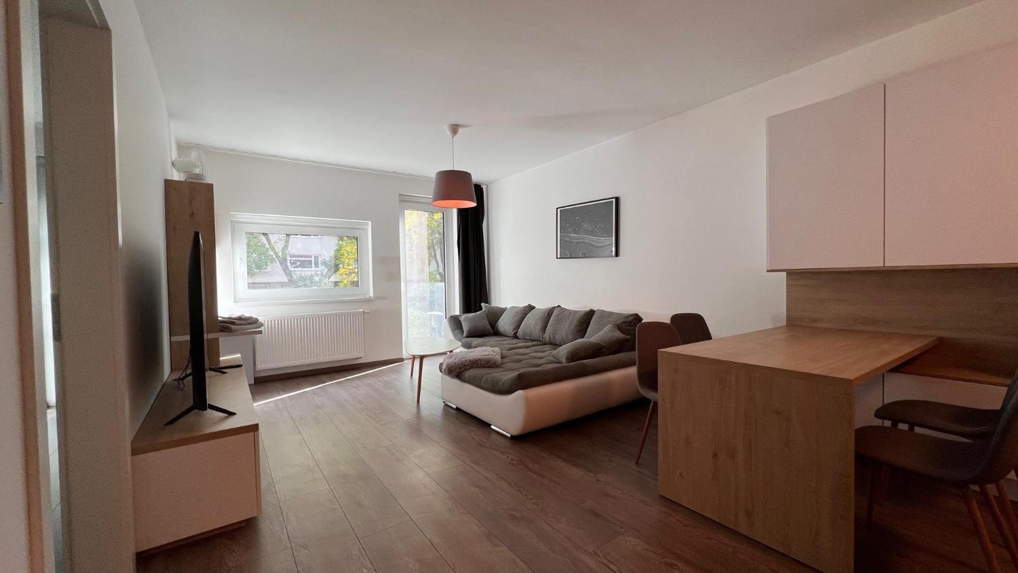 Air Conditioned 2 room apartment, Old City, new building - Stein view 2