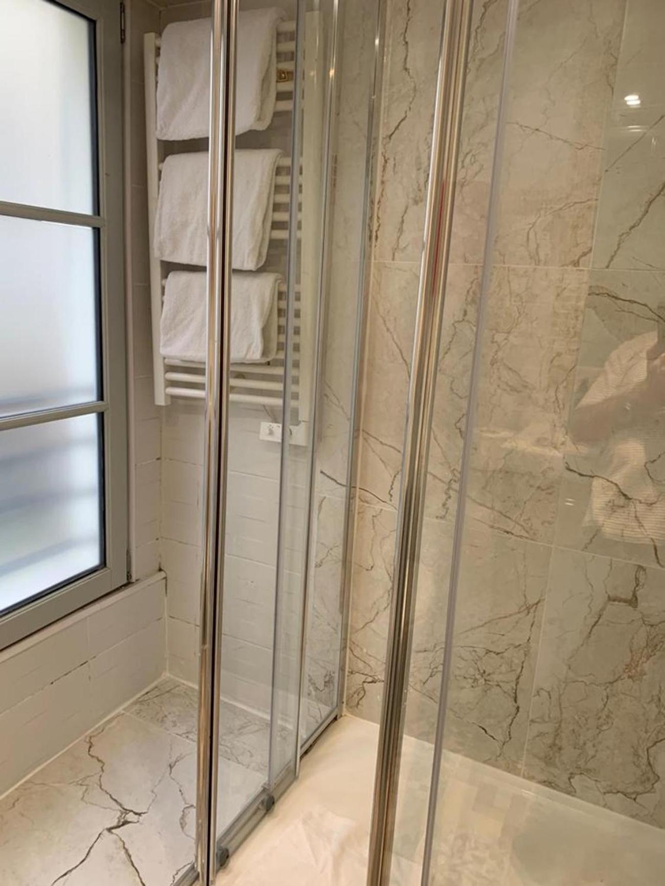 42-LUXURY FLAT en Paris