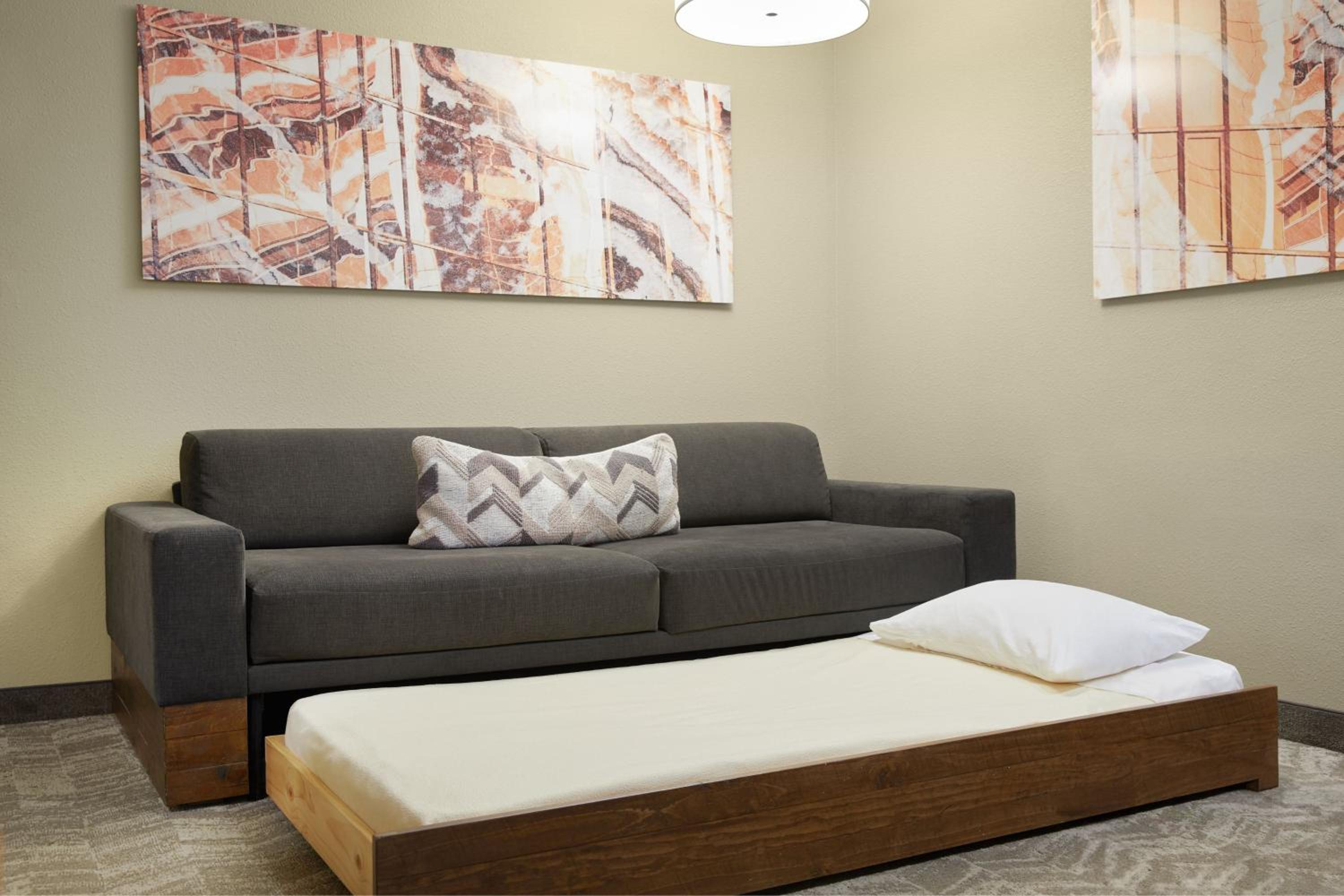 SpringHill Suites St. Louis Airport/Earth City - Property Image 13