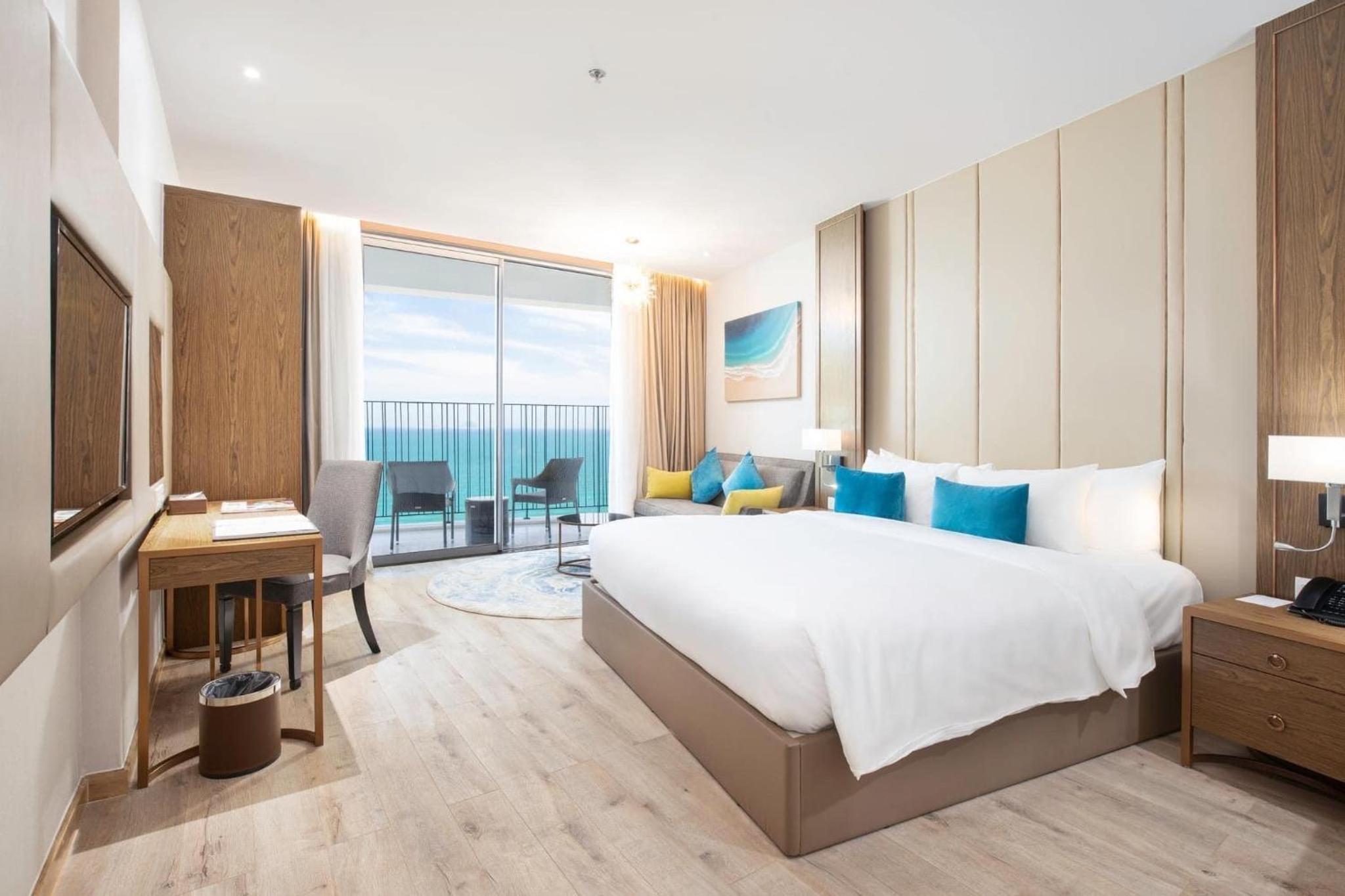RIS Panorama Condotel