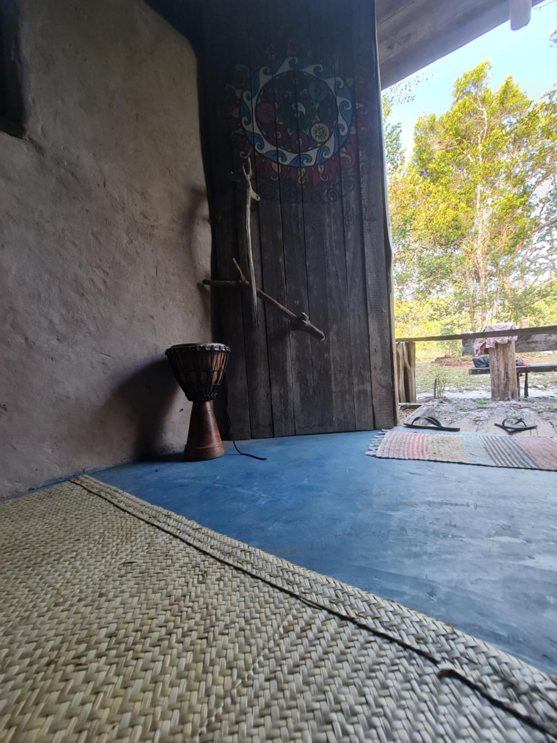 Quarto Que Brota do Chão