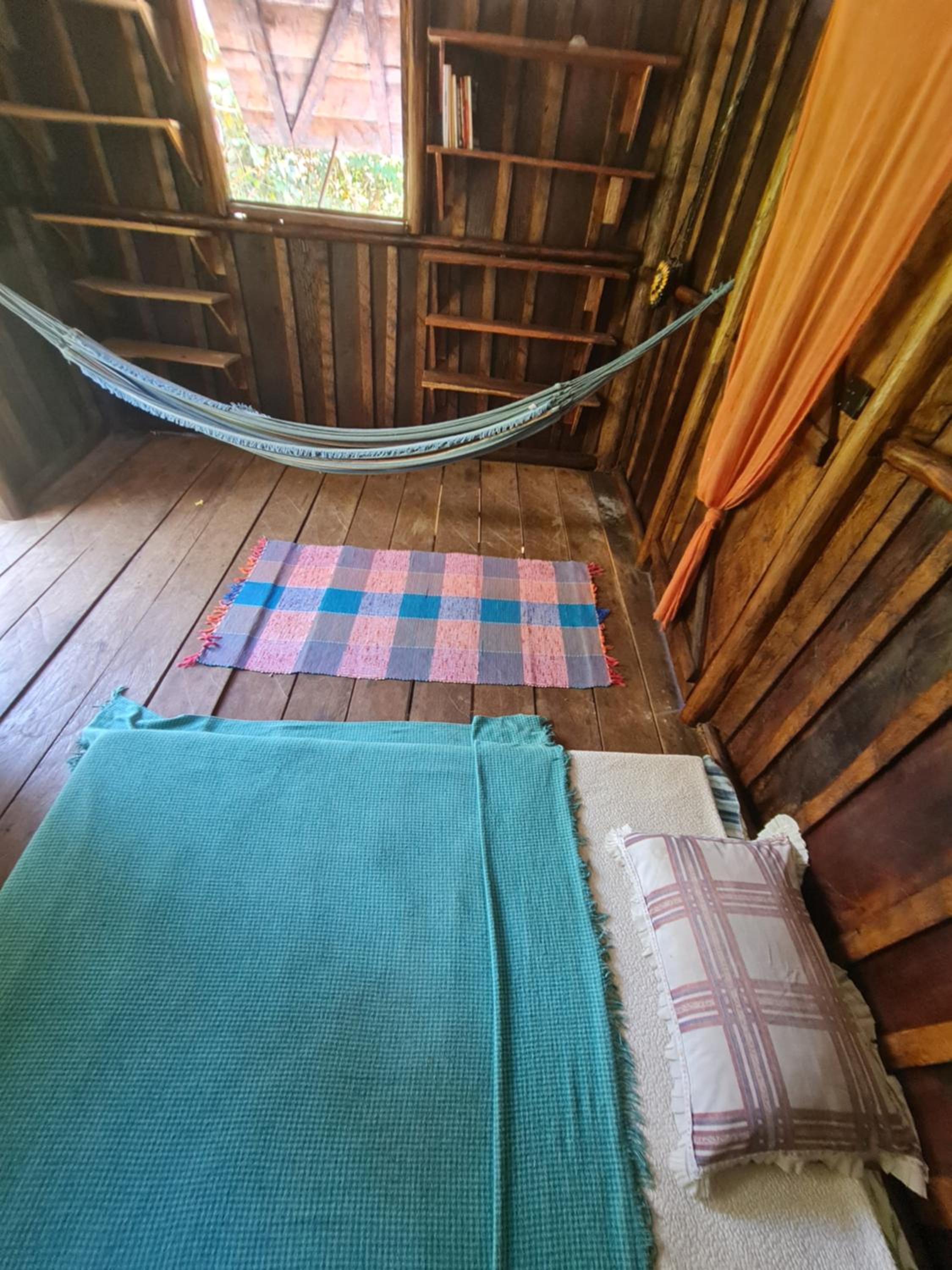 Quarto Que Brota do Chão