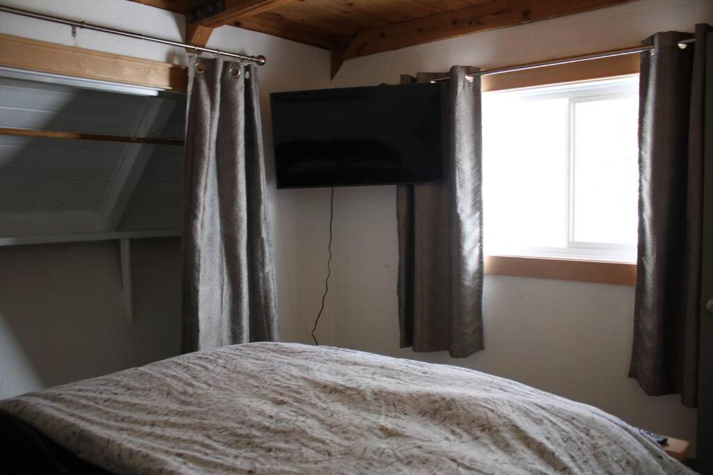 Rustic A-Frame hot tub retreat near Deception Pass view 5
