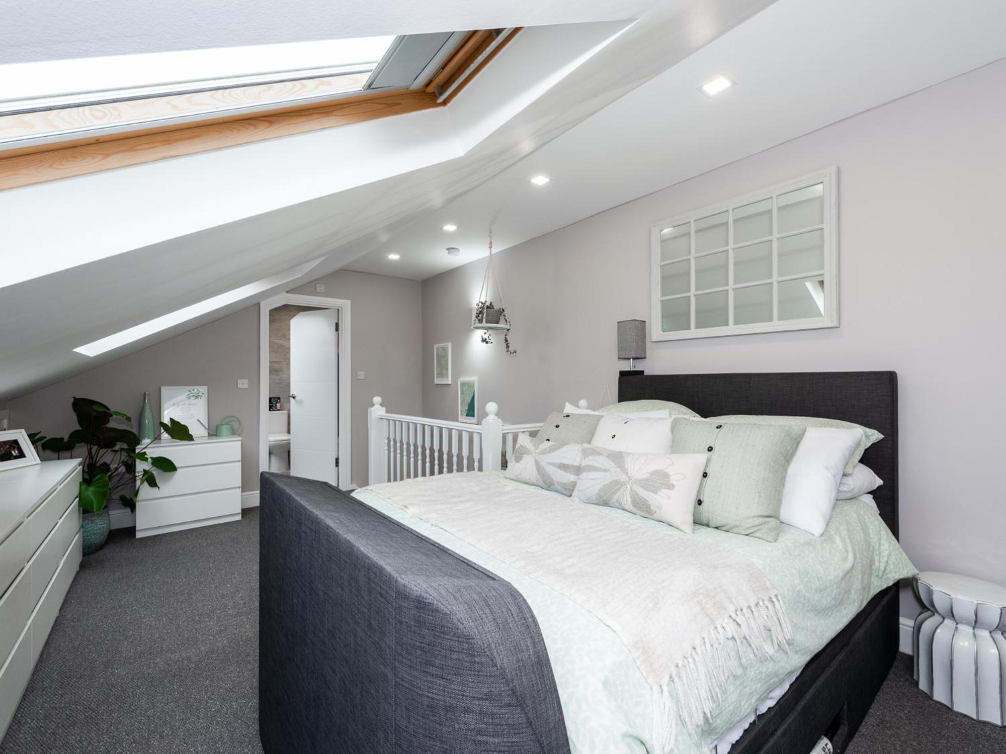Amazing Lovely 1BDR Apartment, South London view 4