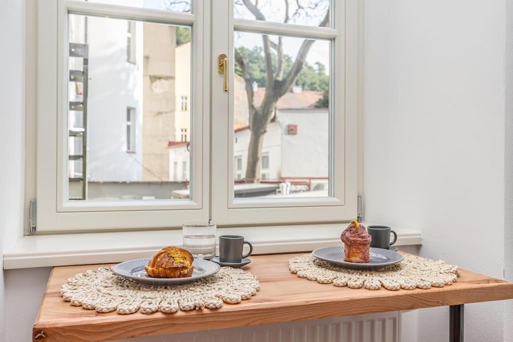 Cozy quiet new apartment in Karlin square