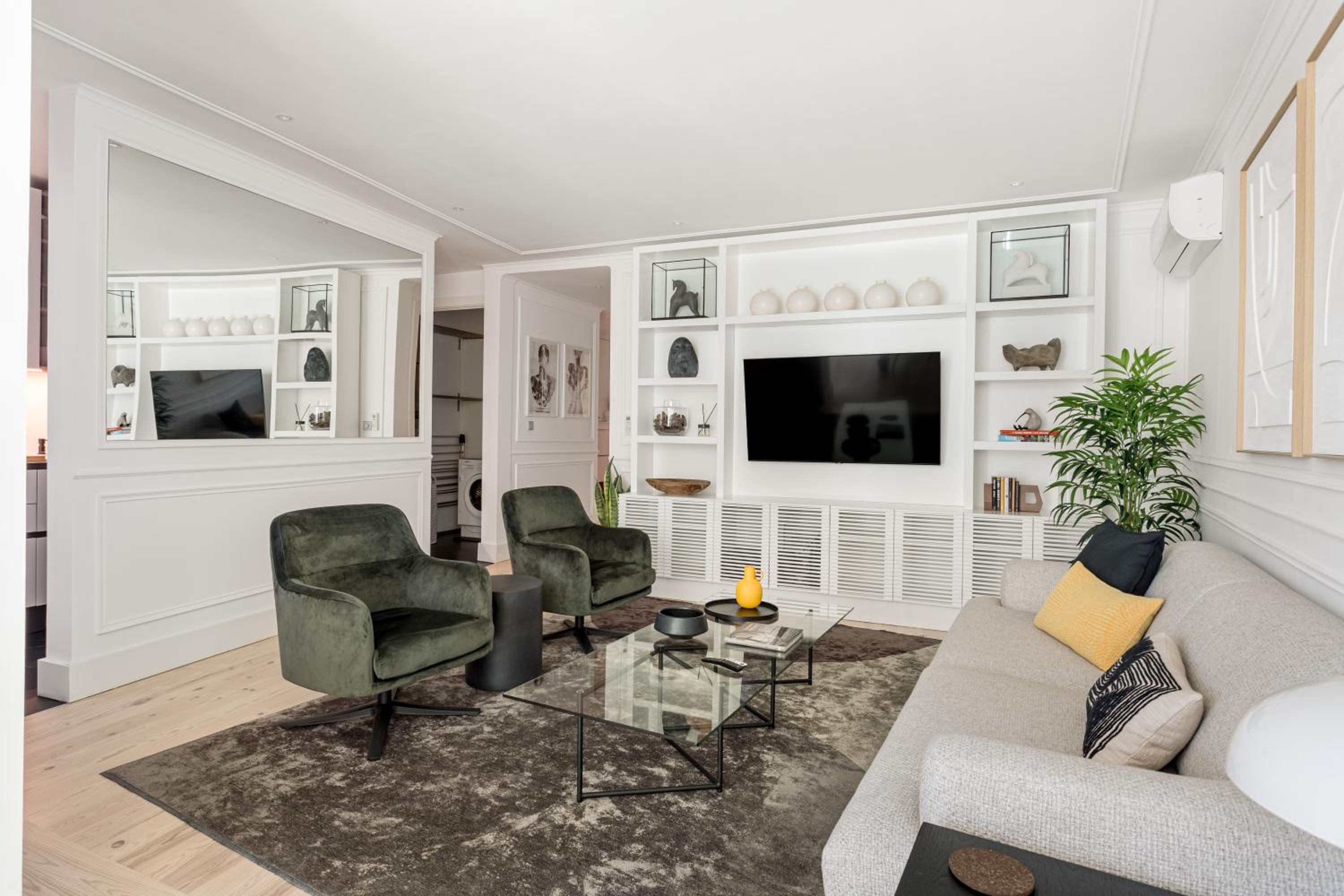 JOIVY Stunning flat near Liberdade Avenue view 2