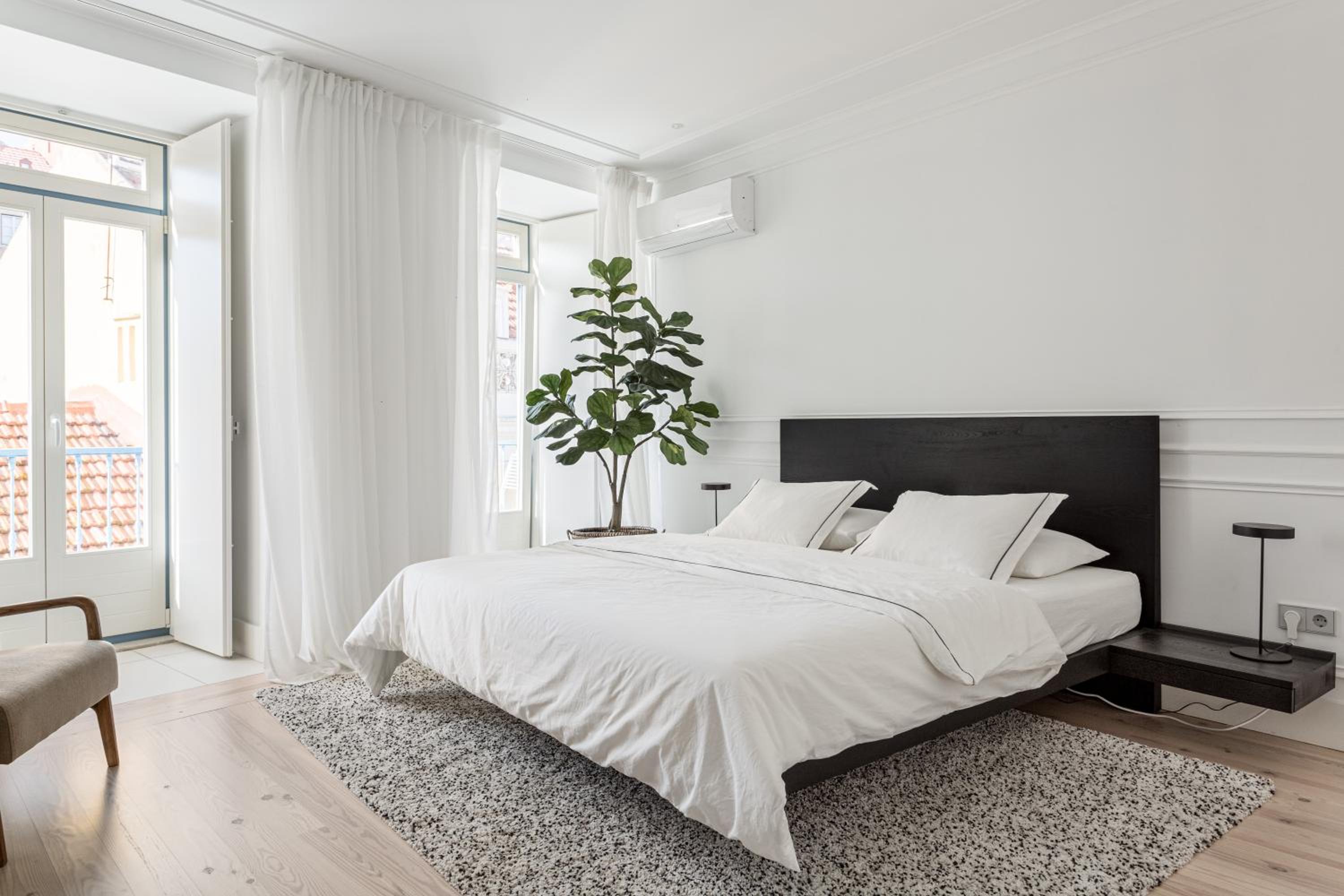JOIVY Stunning flat near Liberdade Avenue view 4