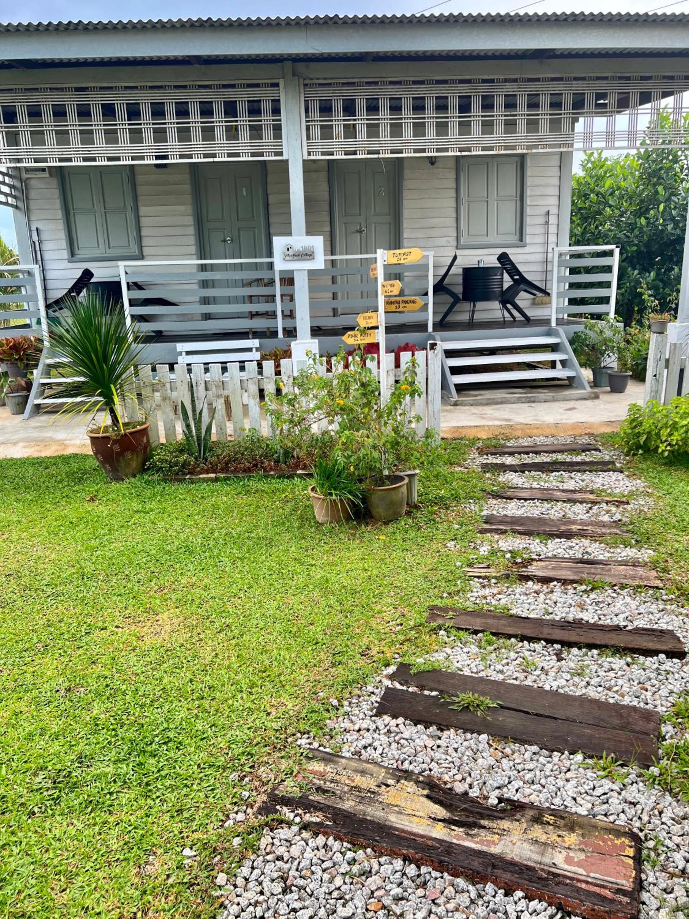 Tok Abah Cottage