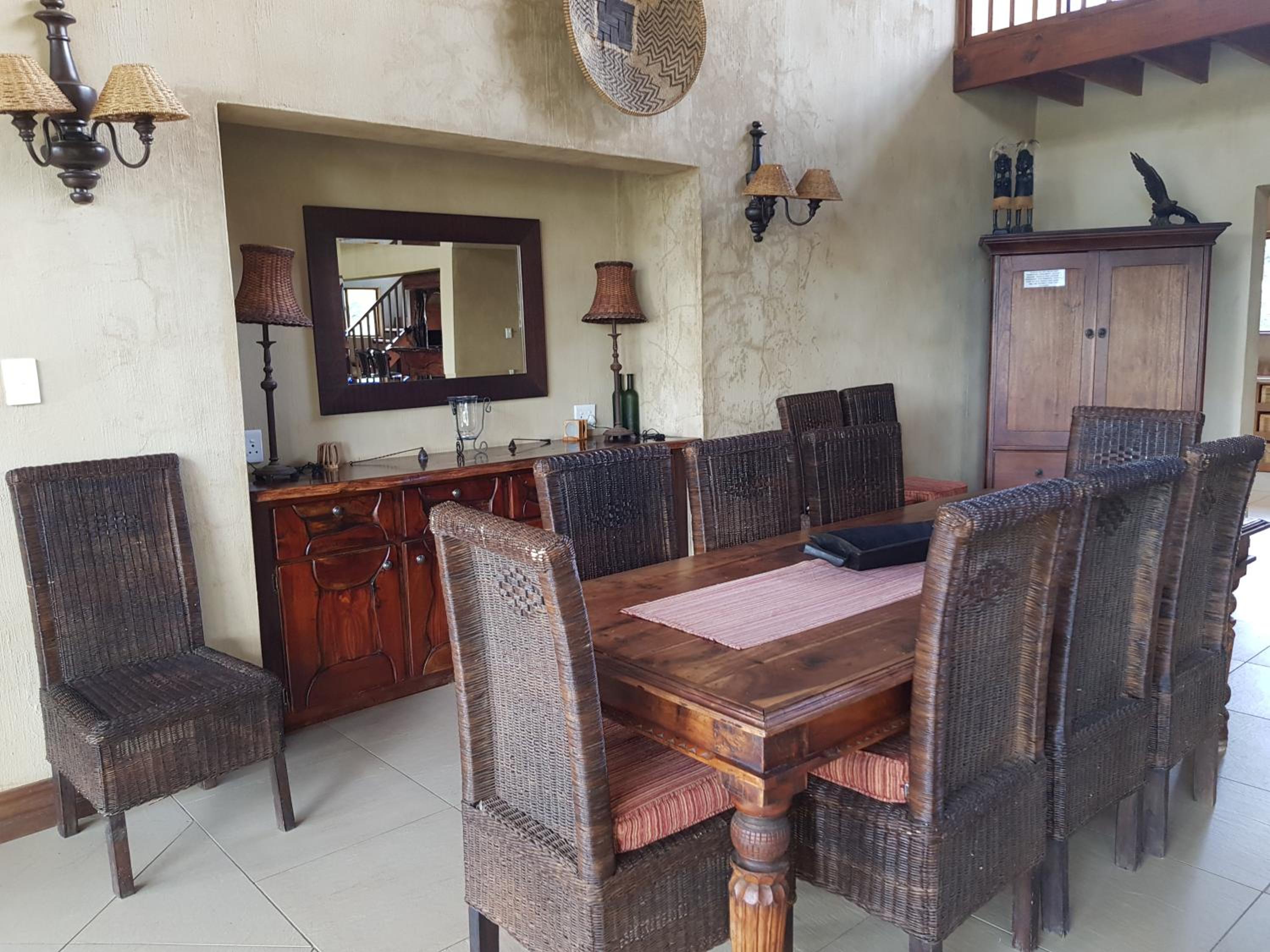 Zebula Golf and Wildlife Estate - Porcupine Strolling Pax 8 - Moi Signature Luxury villa