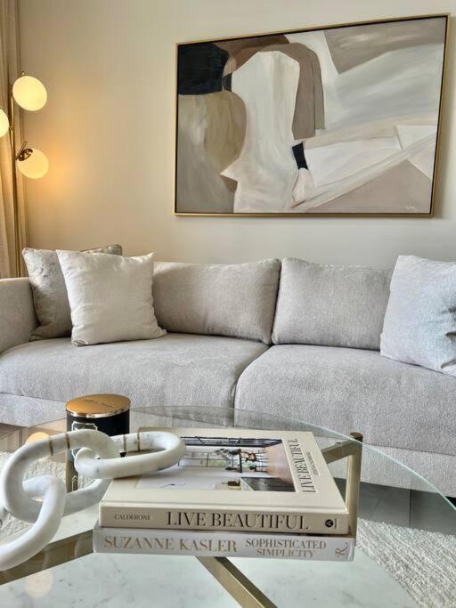 Glamorous New 2BR Apartment in Granada