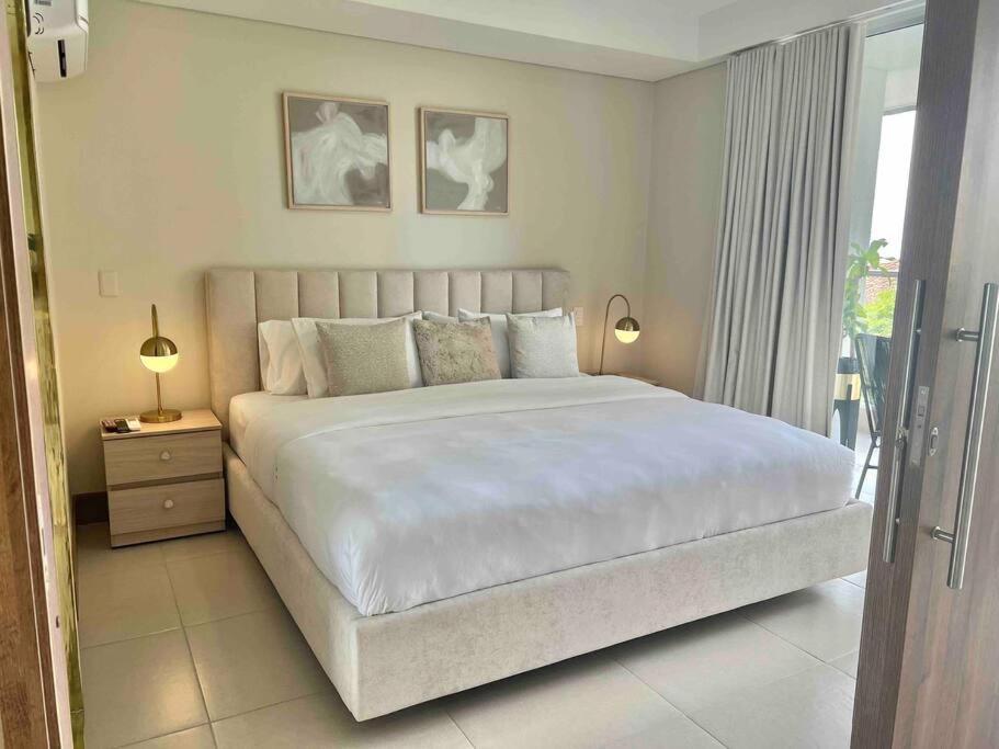 Glamorous New 2BR Apartment in Granada