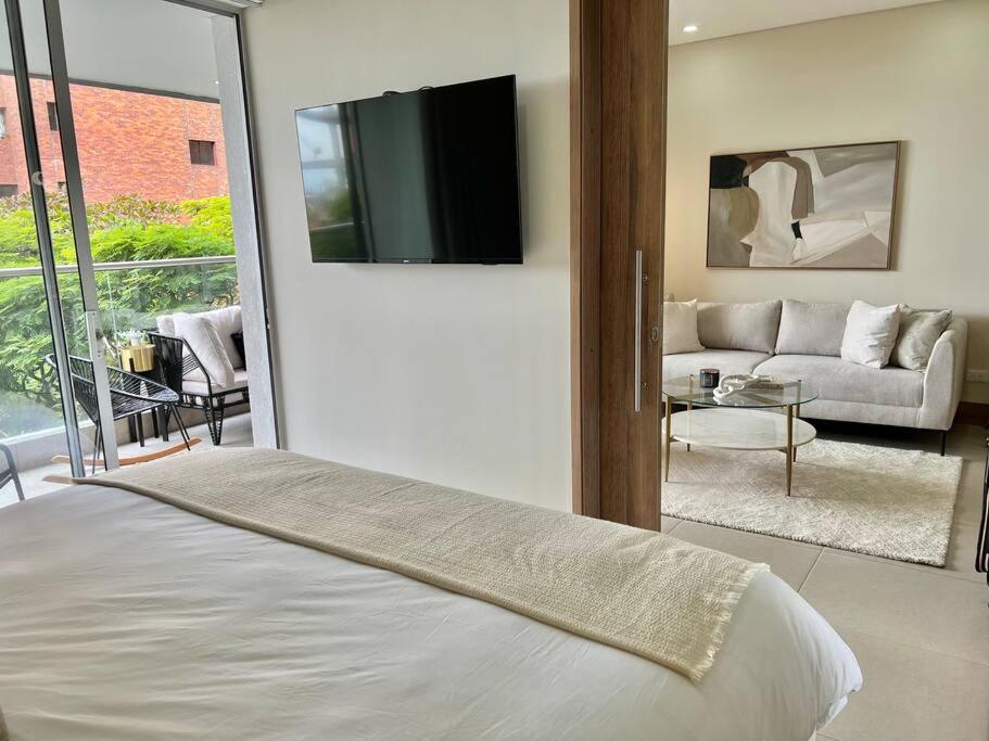 Glamorous New 2BR Apartment in Granada