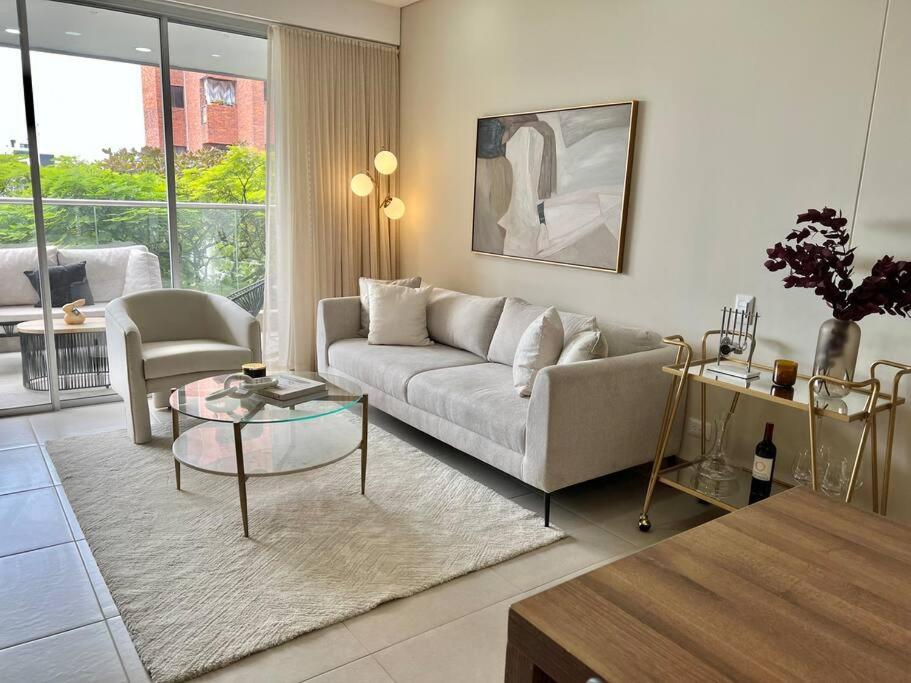 Glamorous New 2BR Apartment in Granada
