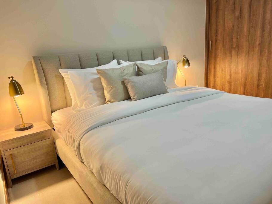 Glamorous New 2BR Apartment in Granada