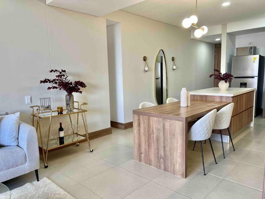 Glamorous New 2BR Apartment in Granada