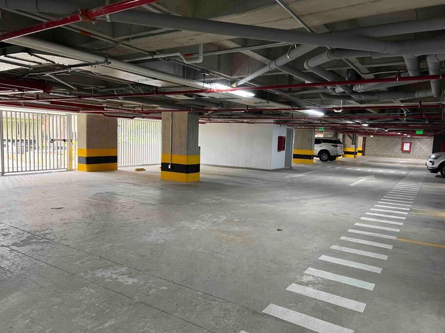 Glamorous New 2BR Apartment in Granada