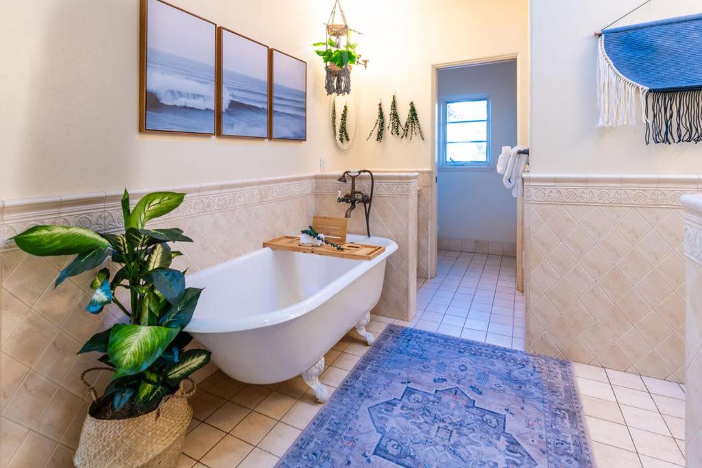 Ocean View Spanish Beauty Half Block to Beach