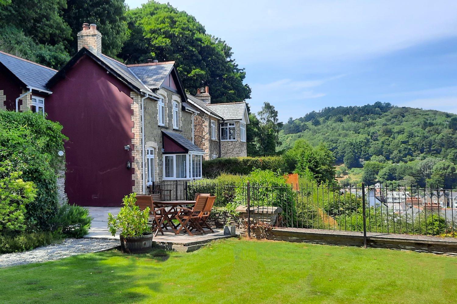 Pet friendly cottage in Exmoor w great sea views view 3