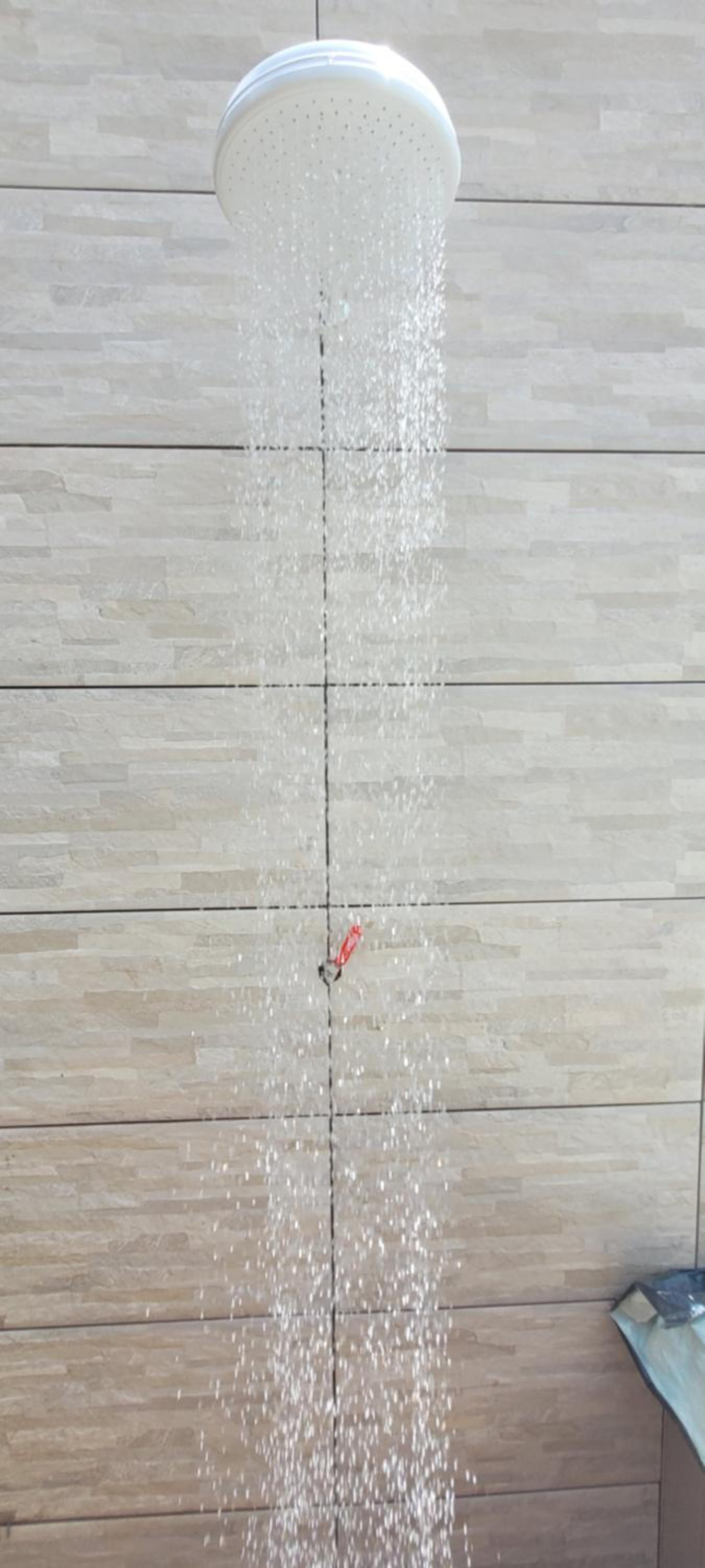Casa com piscina a 4 min do centro de carro