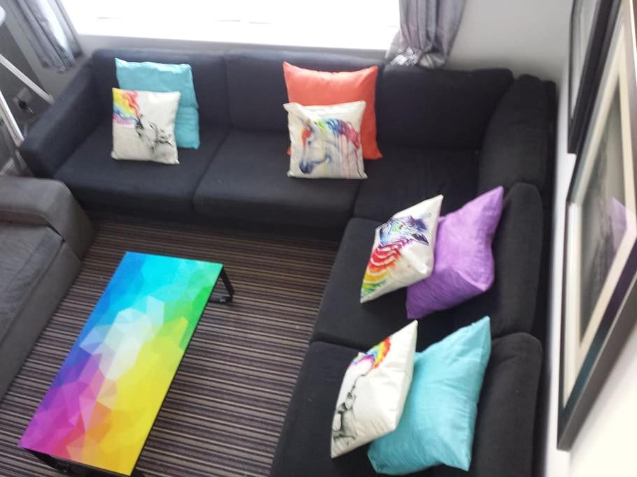 Cardiff City center, entire townhouse view 5