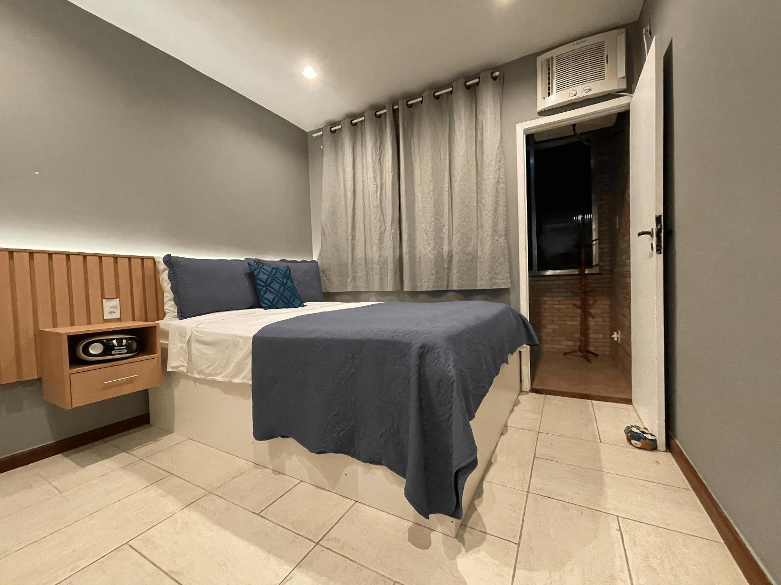 Cozy 3-Minute Walk to the Beach: Perfect for You