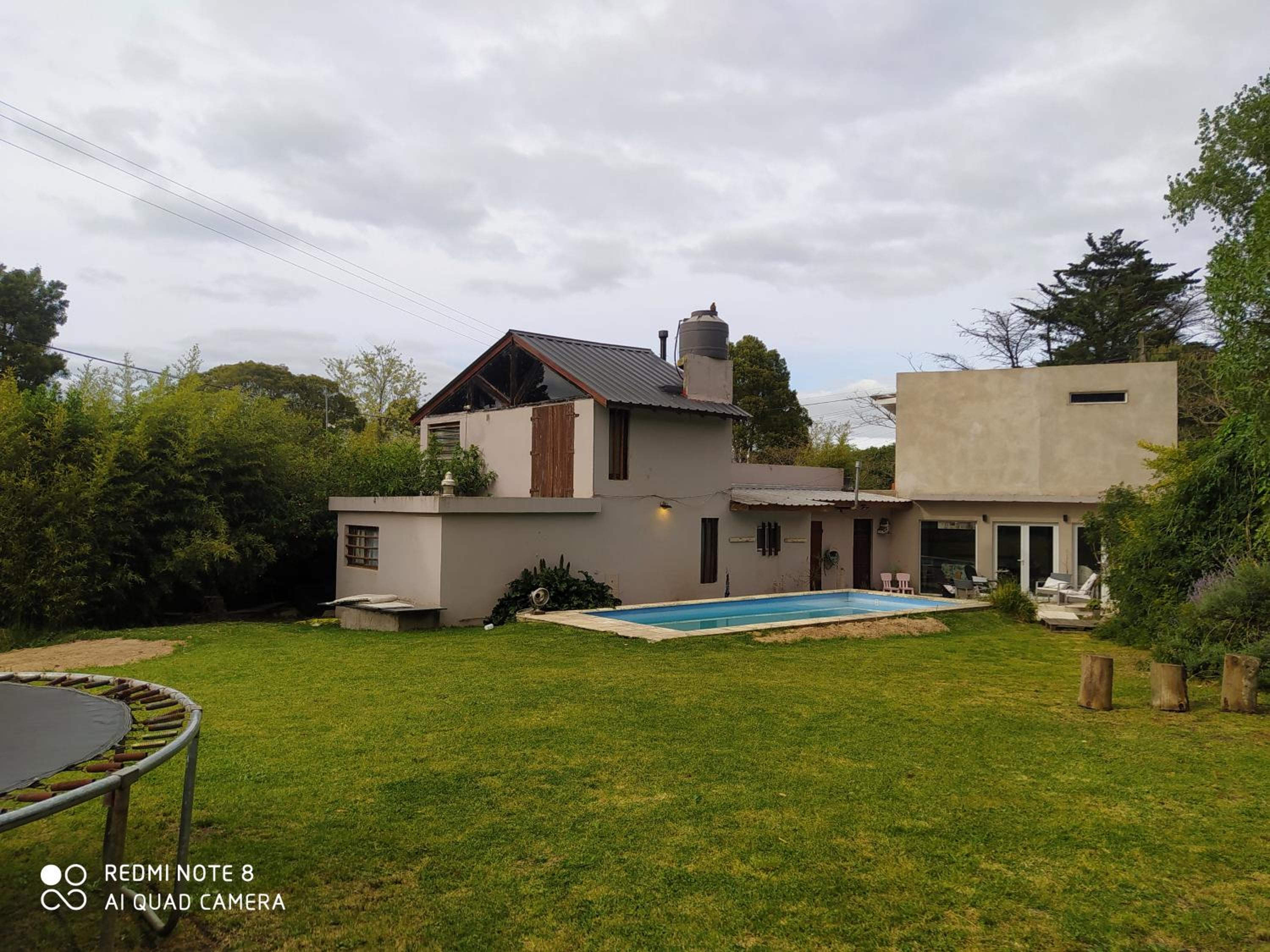 Ideal Casa de 2 Pisos Con Quincho Y Pileta