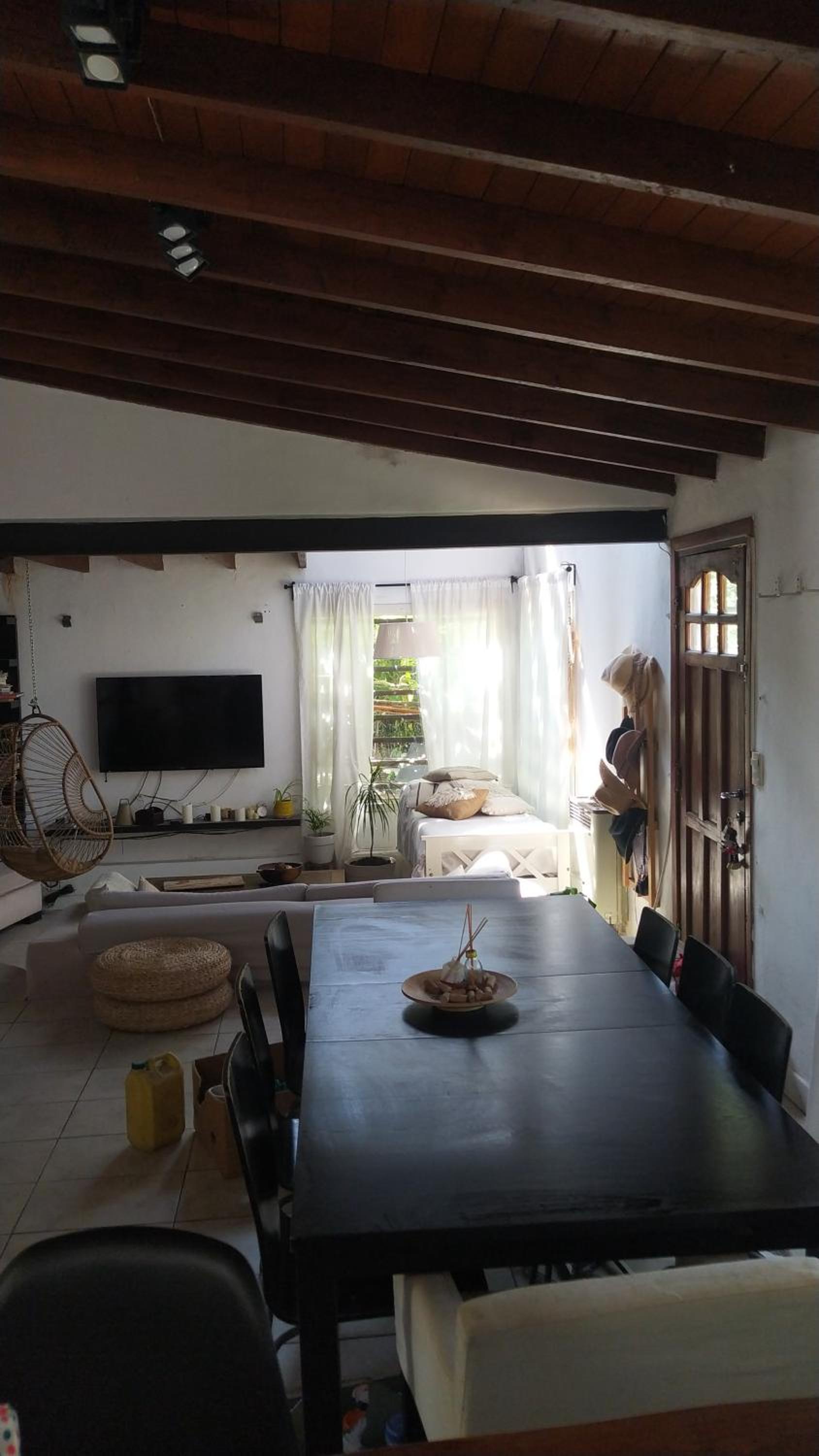 Ideal Casa de 2 Pisos Con Quincho Y Pileta