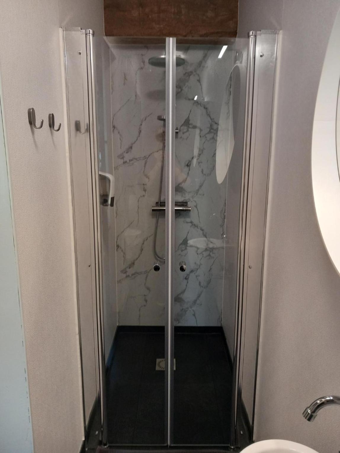 Ruim appartement voor 14 personen view 4