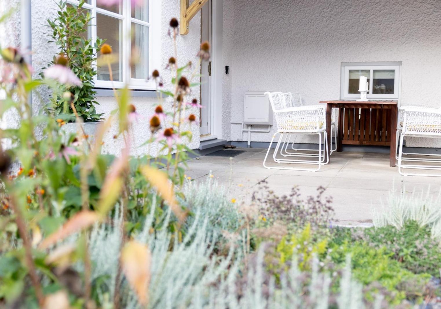 London House, a stylish family home for 6. view 5