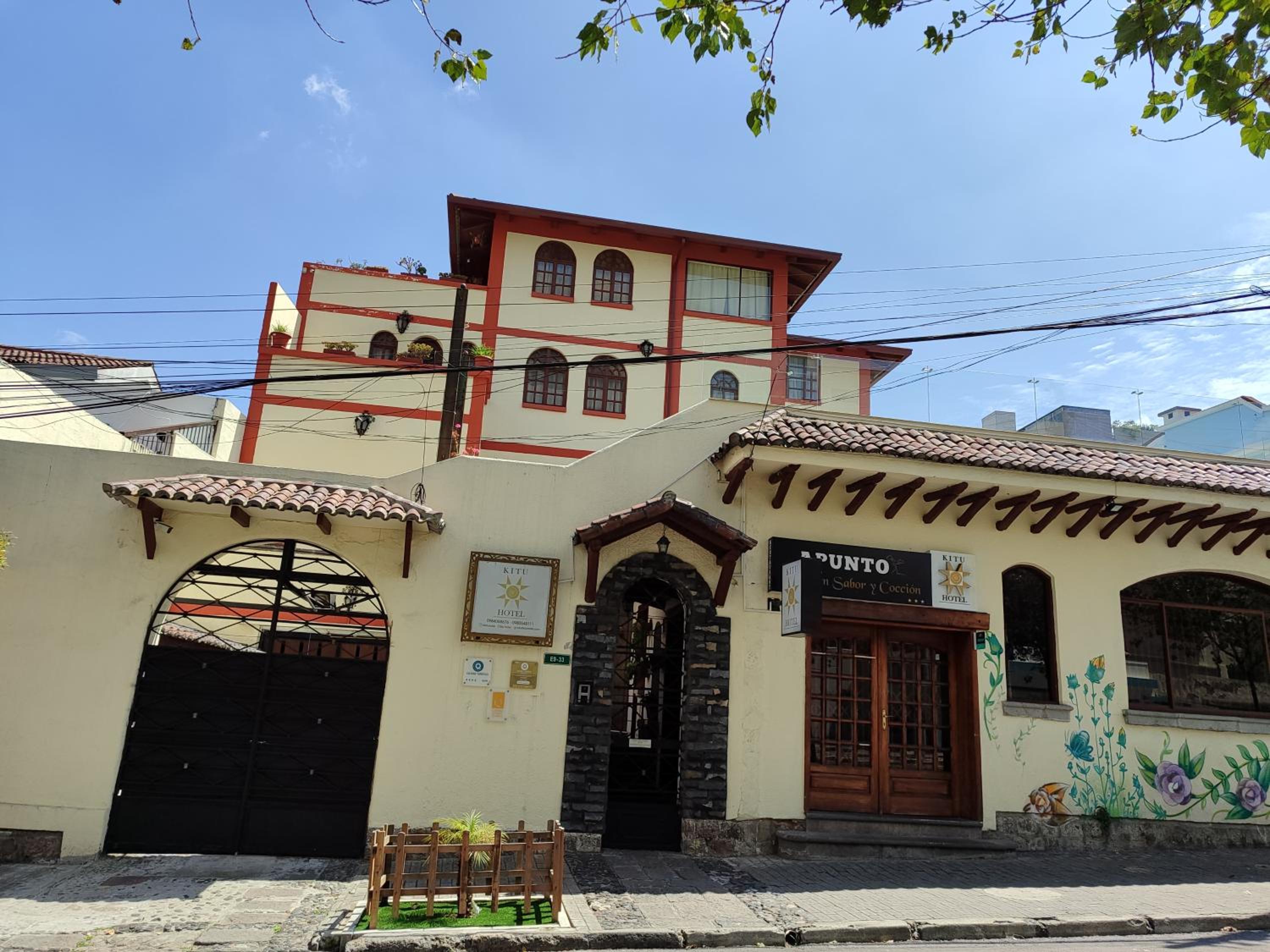 Hotel Kitu Hotel - Image 1