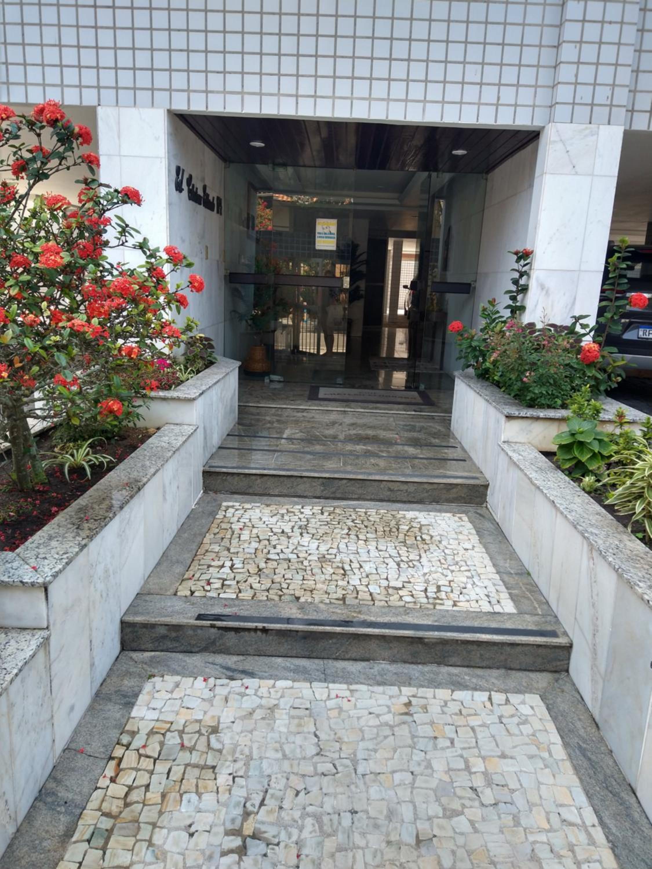 Cobertura no Braga proximo a praia das Dunas