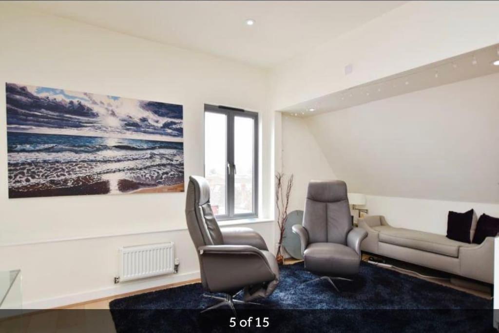 Spacious penthouse with great views of the Cathedral view 4