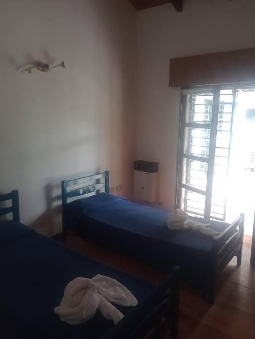 Casa 3 Habitaciones, 2 baños pileta a compartir con el anfitrion -
