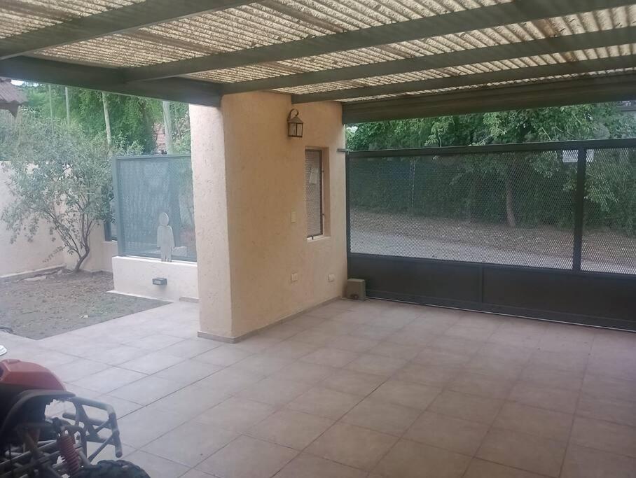 Casa 3 Habitaciones, 2 baños pileta a compartir con el anfitrion -