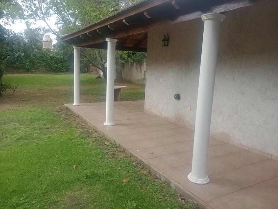 Casa 3 Habitaciones, 2 baños pileta a compartir con el anfitrion -
