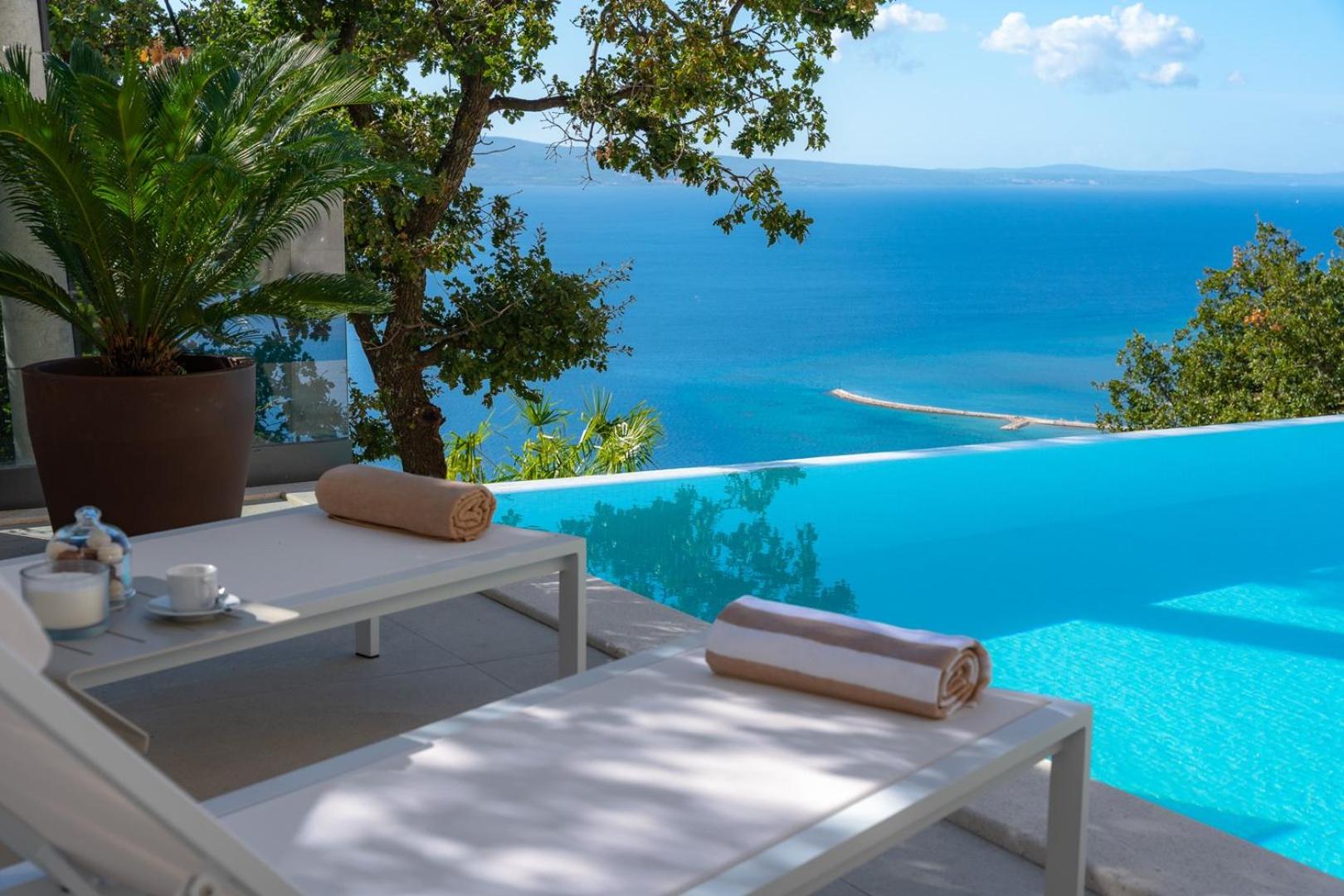 Luxury Villa La Mirada view 4