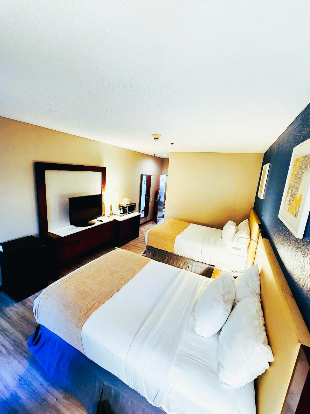 Newly Renovated Red Roof Inn & Suites Hinesville with breakfast, Zdjęcie 29