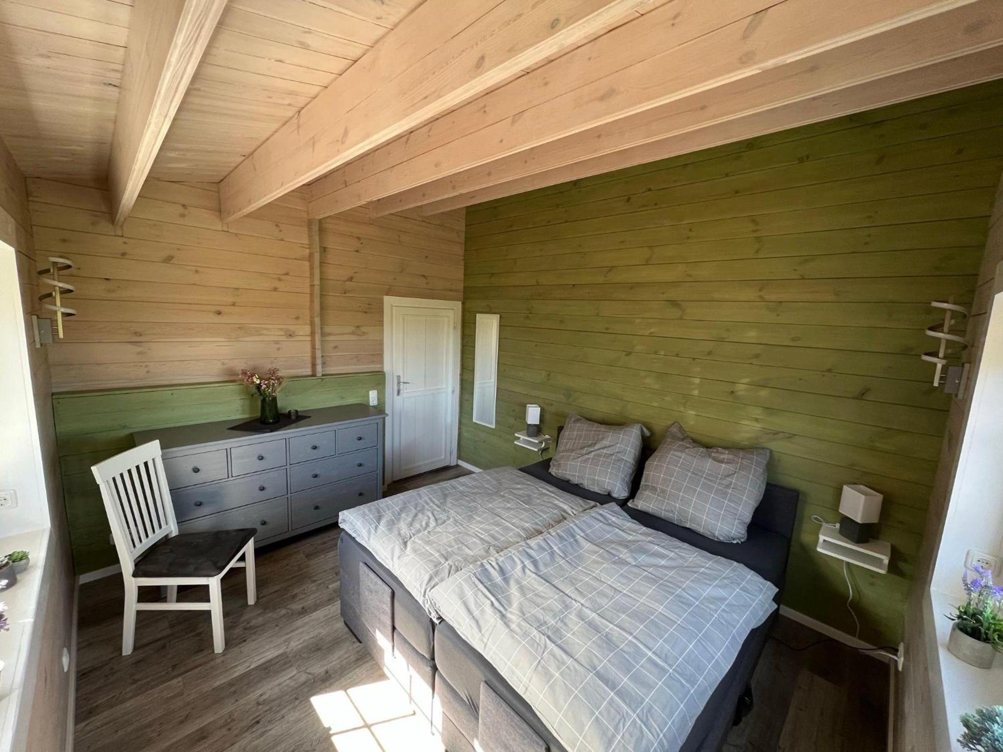 Idyllisches-Blockbohlenhaus-mit-eigenem-Garten-und-Sauna-zum-Wohlfuehlen
