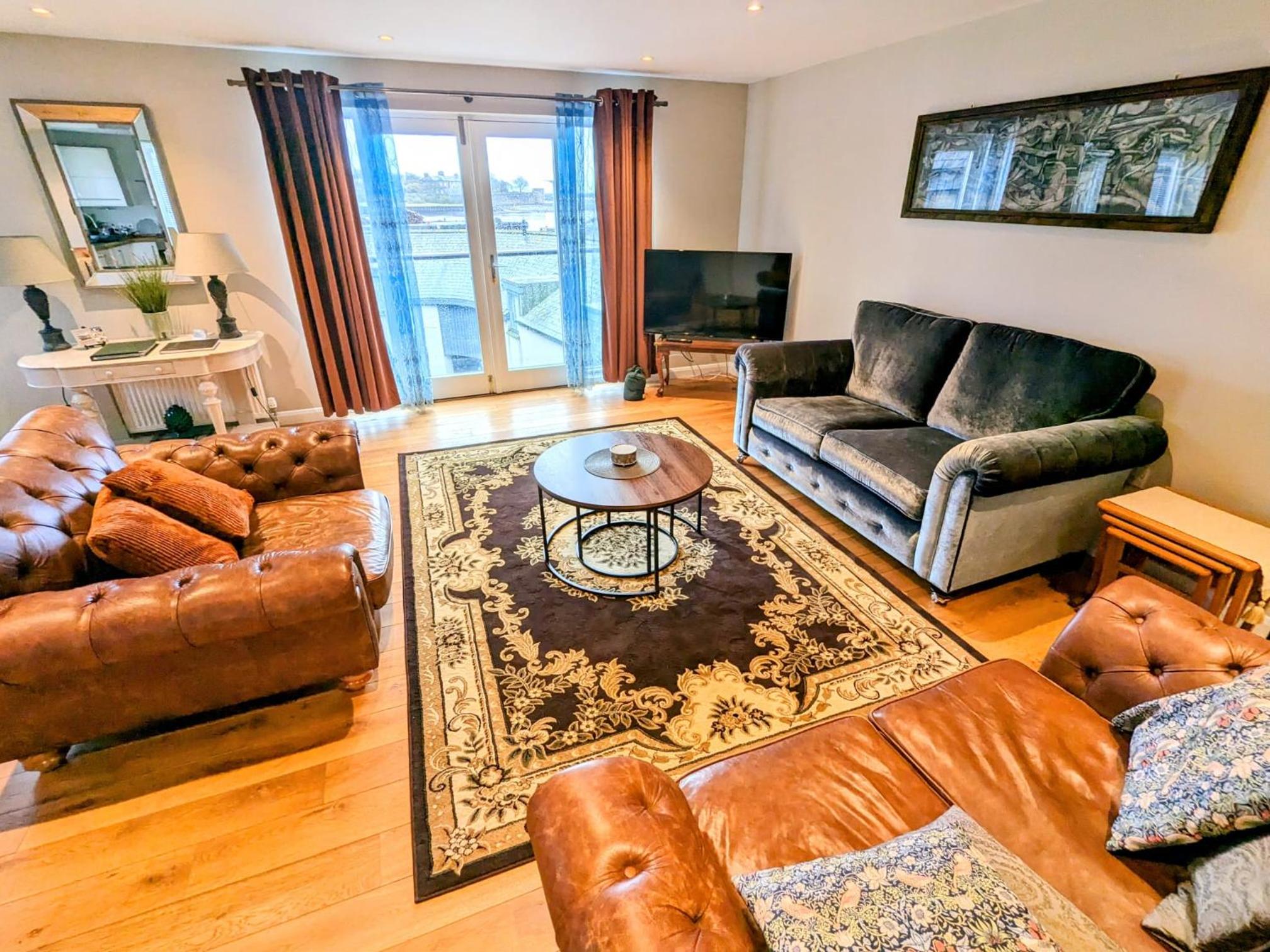 18 Mill Wharf Apartment