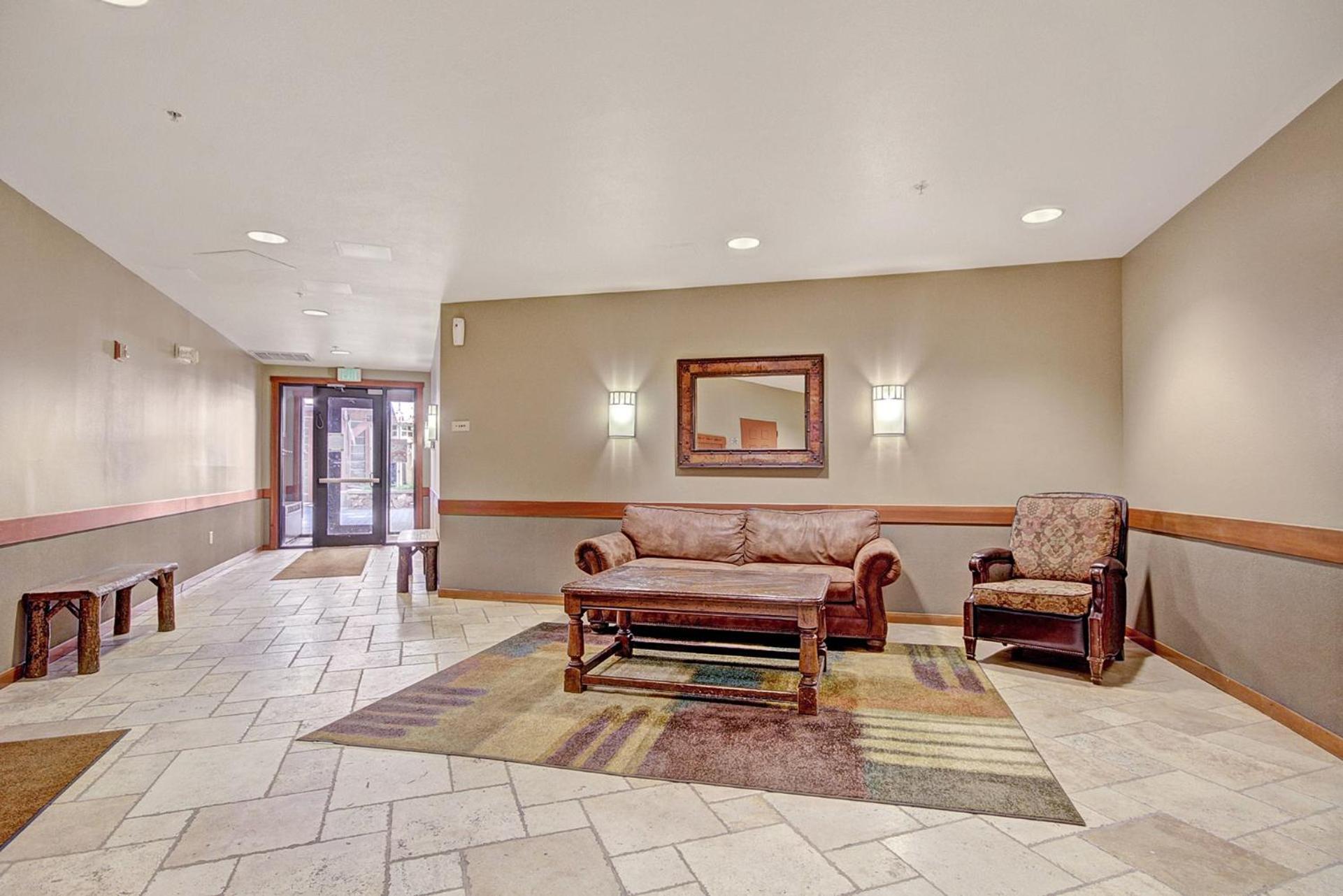 CO208 Copper One Lodge condo view 5