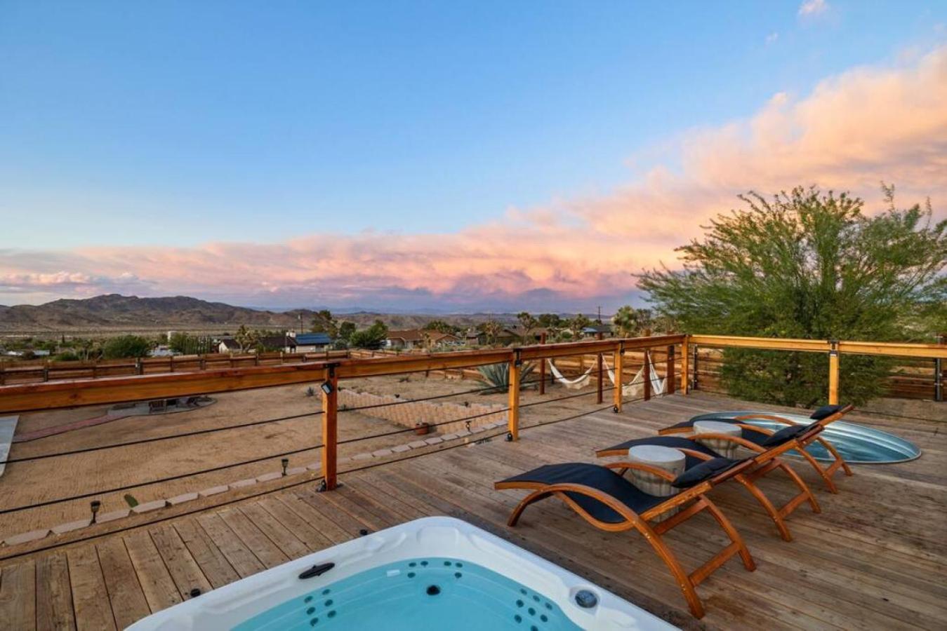 Pueblo Del Tierra-Luxe Joshua Tree Family Compound view 3