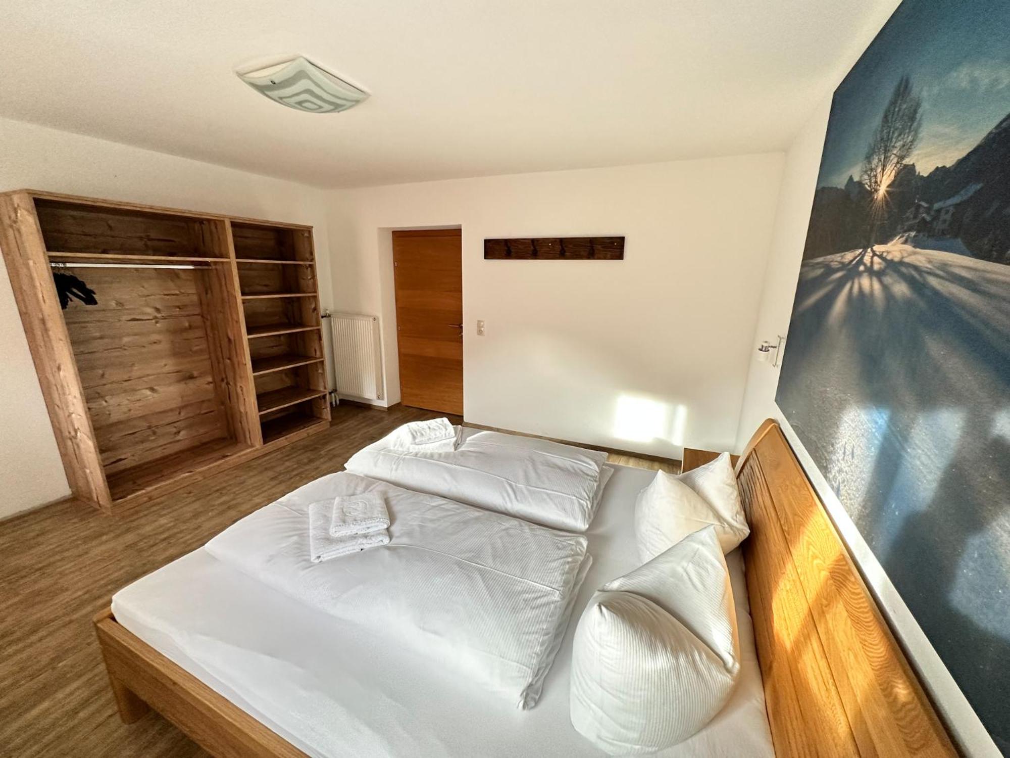 Appartementhaus Mayrhofen by PiaundDirk