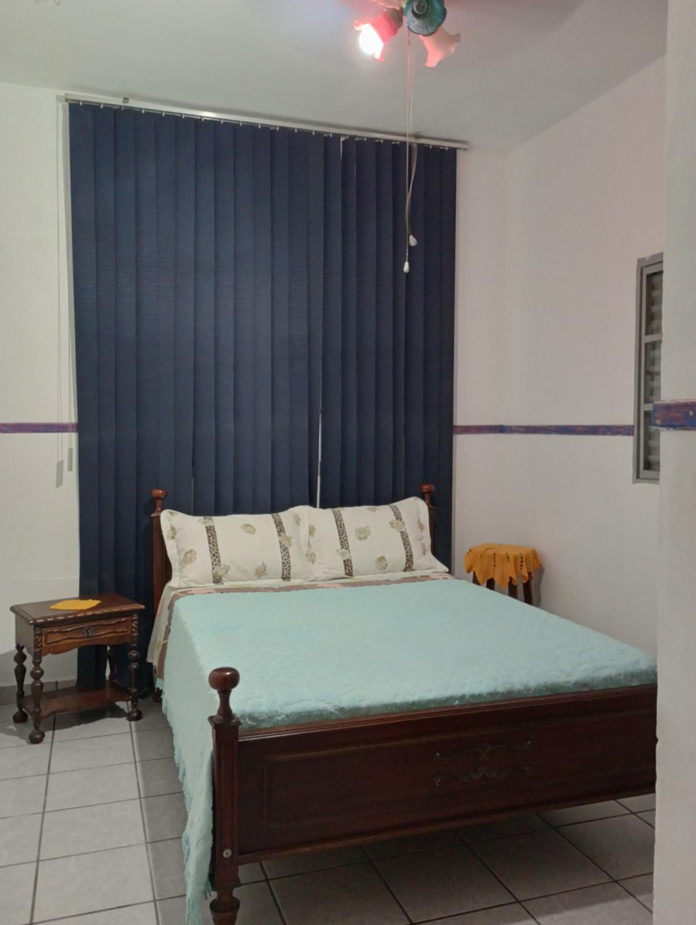 CASA com ACOMODAÇÃO para 6 PESSOAS