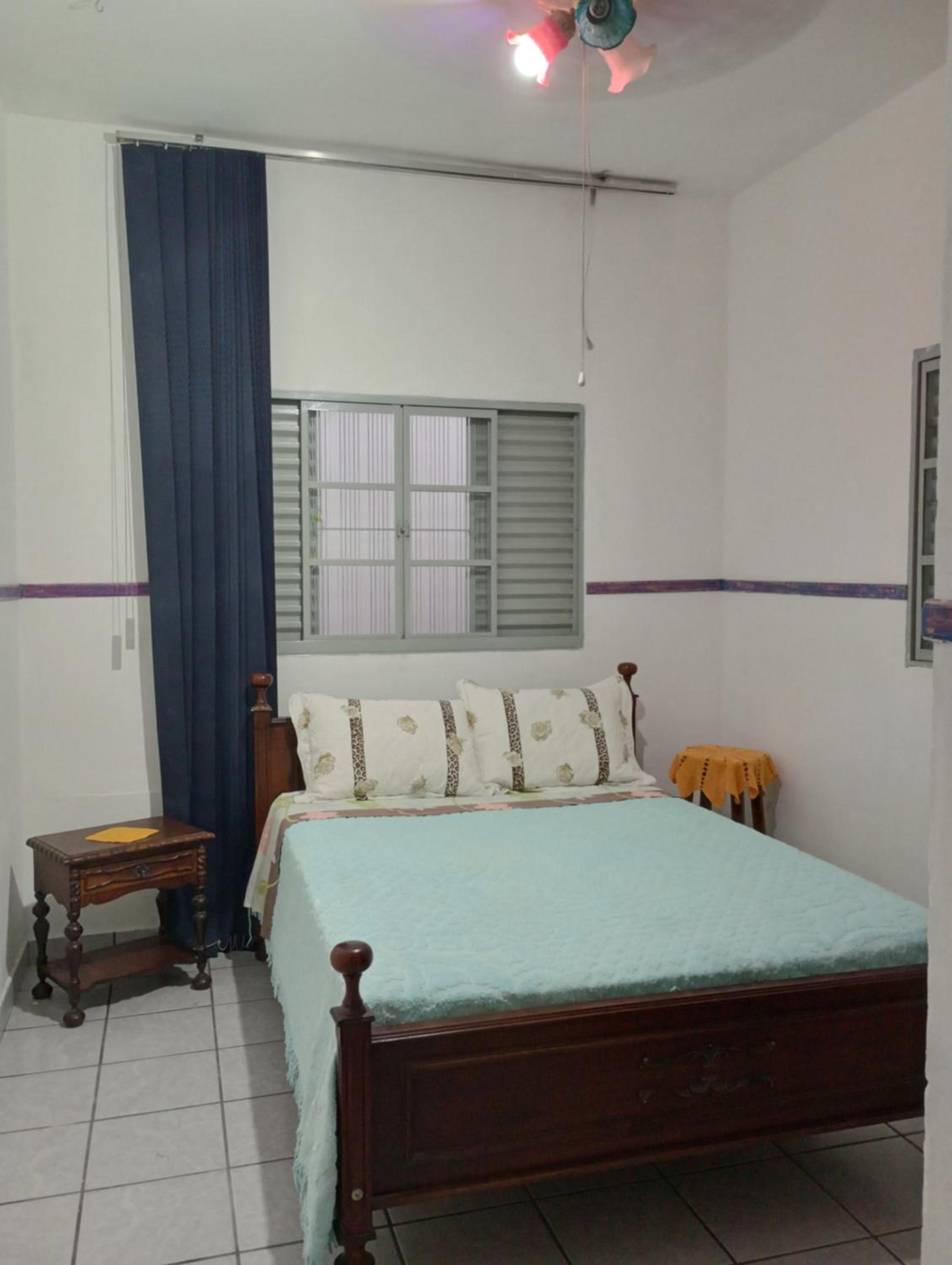CASA com ACOMODAÇÃO para 6 PESSOAS