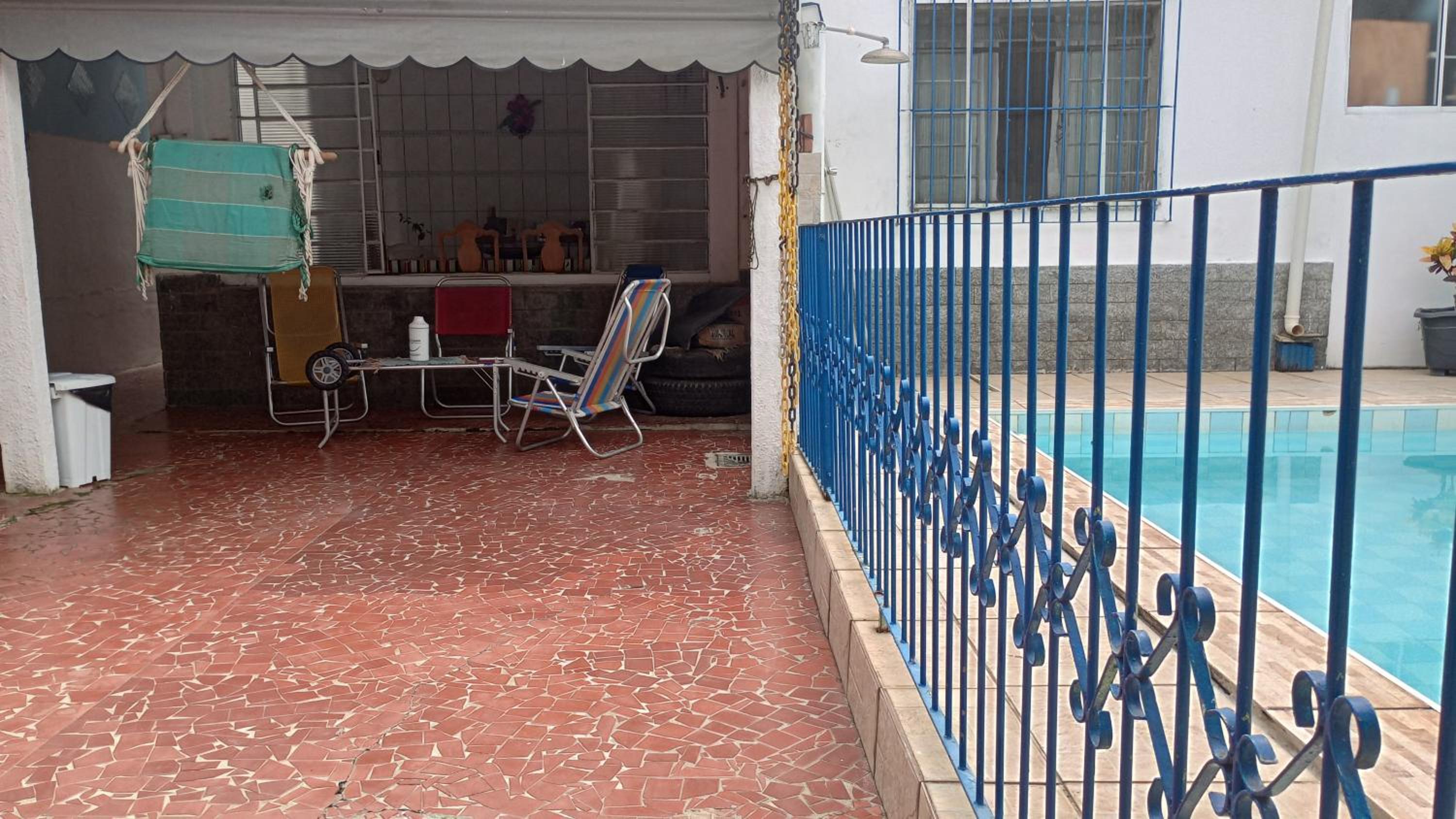 CASA com ACOMODAÇÃO para 6 PESSOAS