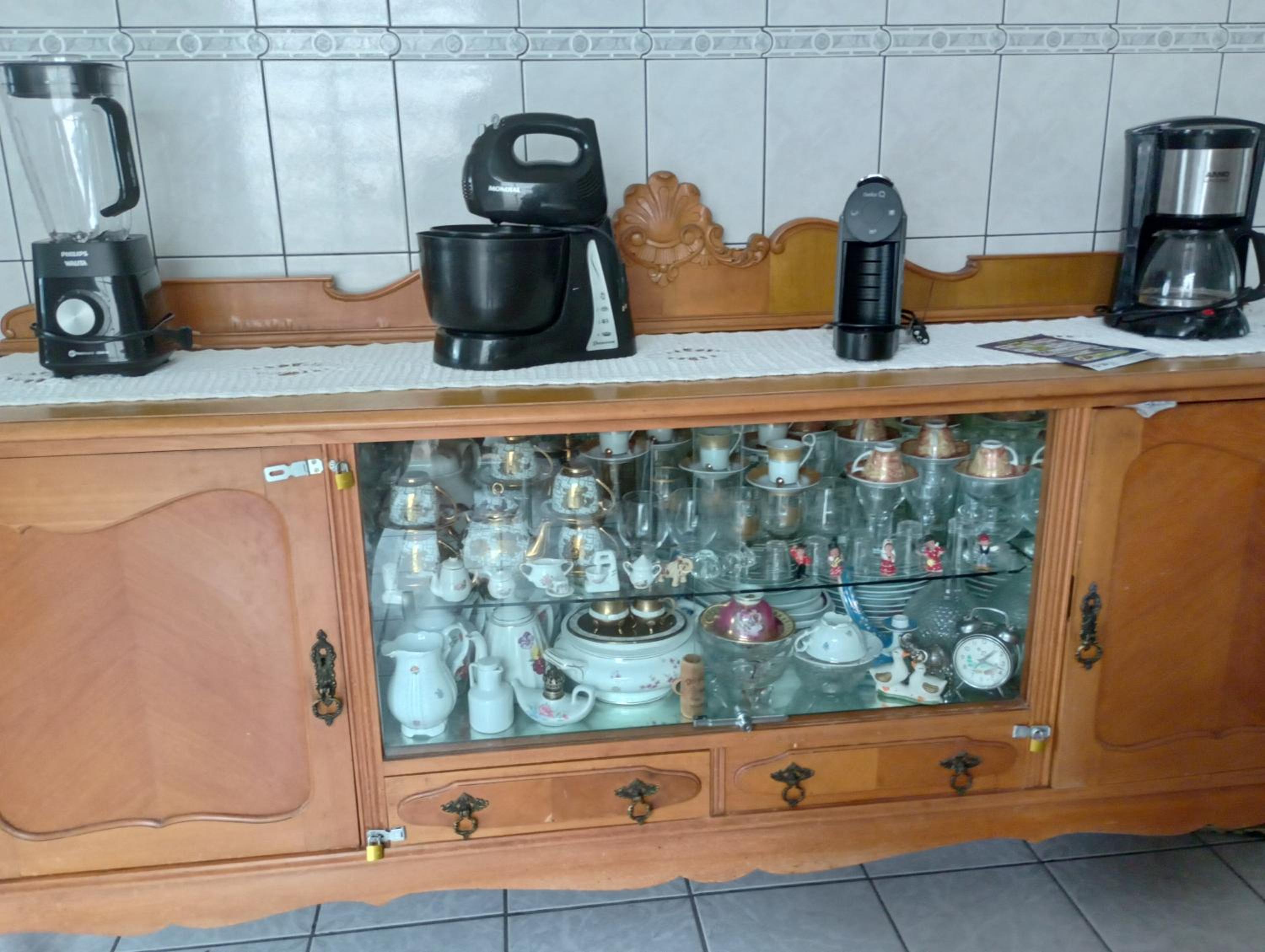 CASA com ACOMODAÇÃO para 6 PESSOAS