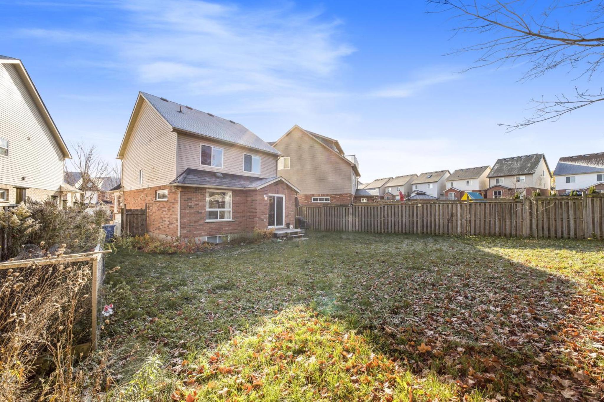 Guelph Vacations - Hanlon Creek Gem Close To U Of G 3 Bedroom - Property Image 7