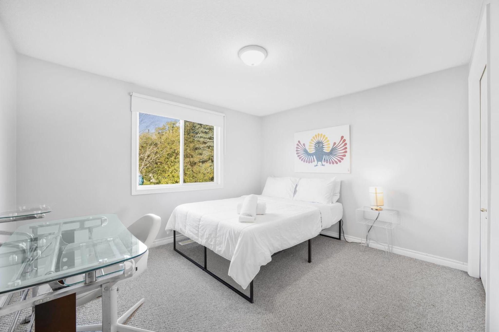 Guelph Vacations - Hanlon Creek Gem Close To U Of G 3 Bedroom - Property Image 14