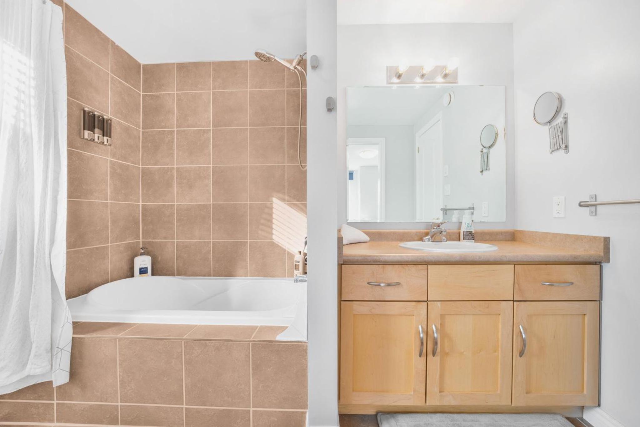 Guelph Vacations - Hanlon Creek Gem Close To U Of G 3 Bedroom - Property Image 16